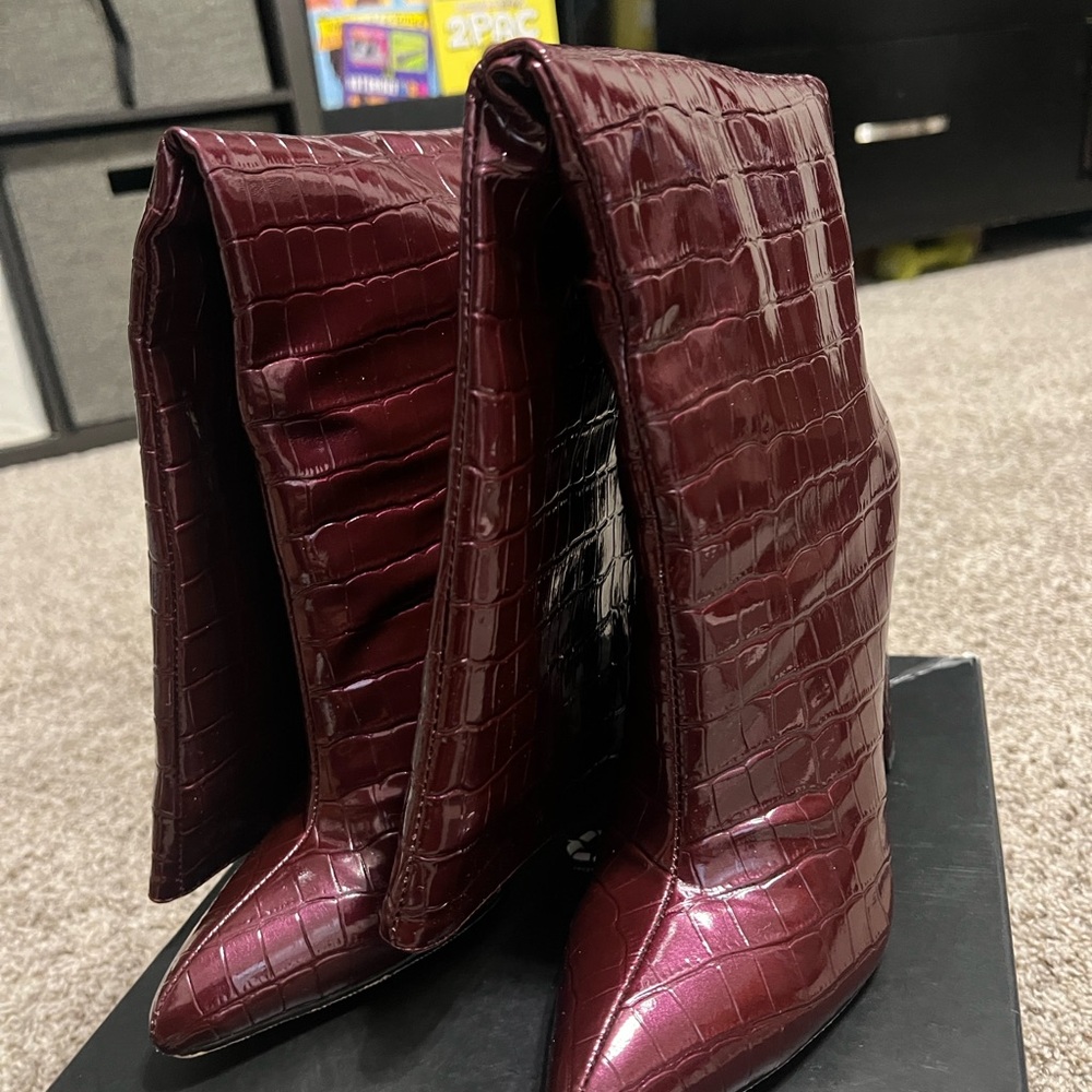 Burgundy Croc-Embossed Women Shoes